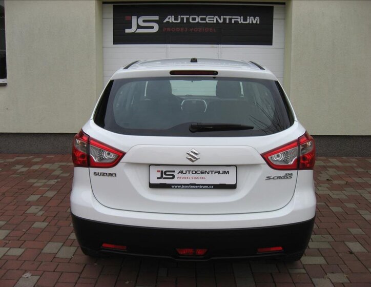 Suzuki S-Cross Hatchback 998,0 82 kw