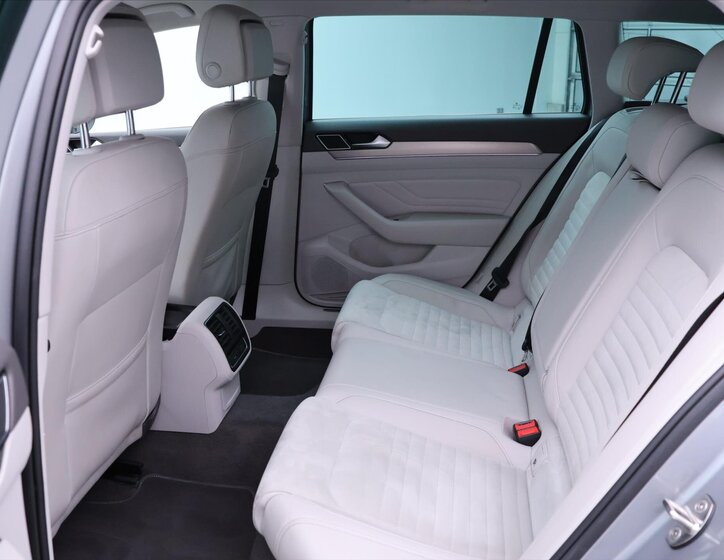 Volkswagen Passat Kombi 2,0 l 110 kw