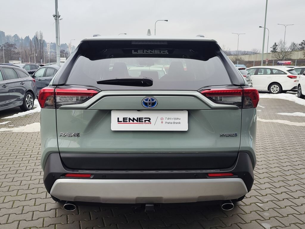 Toyota RAV4 Kombi 2,5 l 131 kw