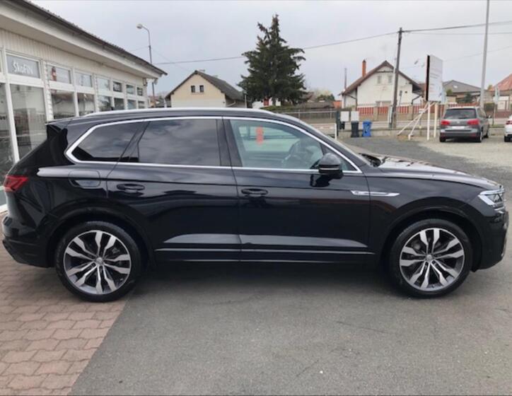 Volkswagen Touareg 3