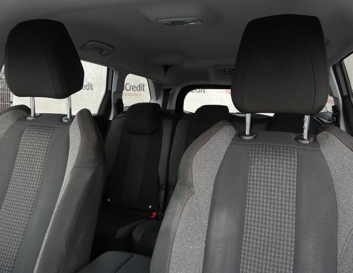 Peugeot 5008 SUV / Terénní 1,2 l 96 kw