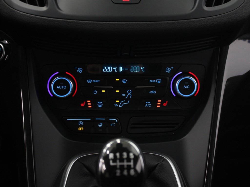 Ford Kuga SUV / Terénní 1,5 l 110 kw