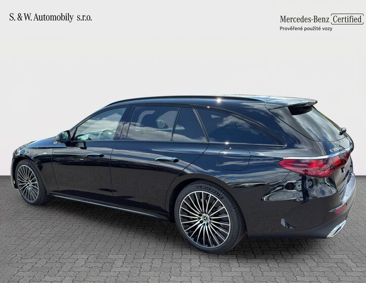 Mercedes-Benz Třídy E 12