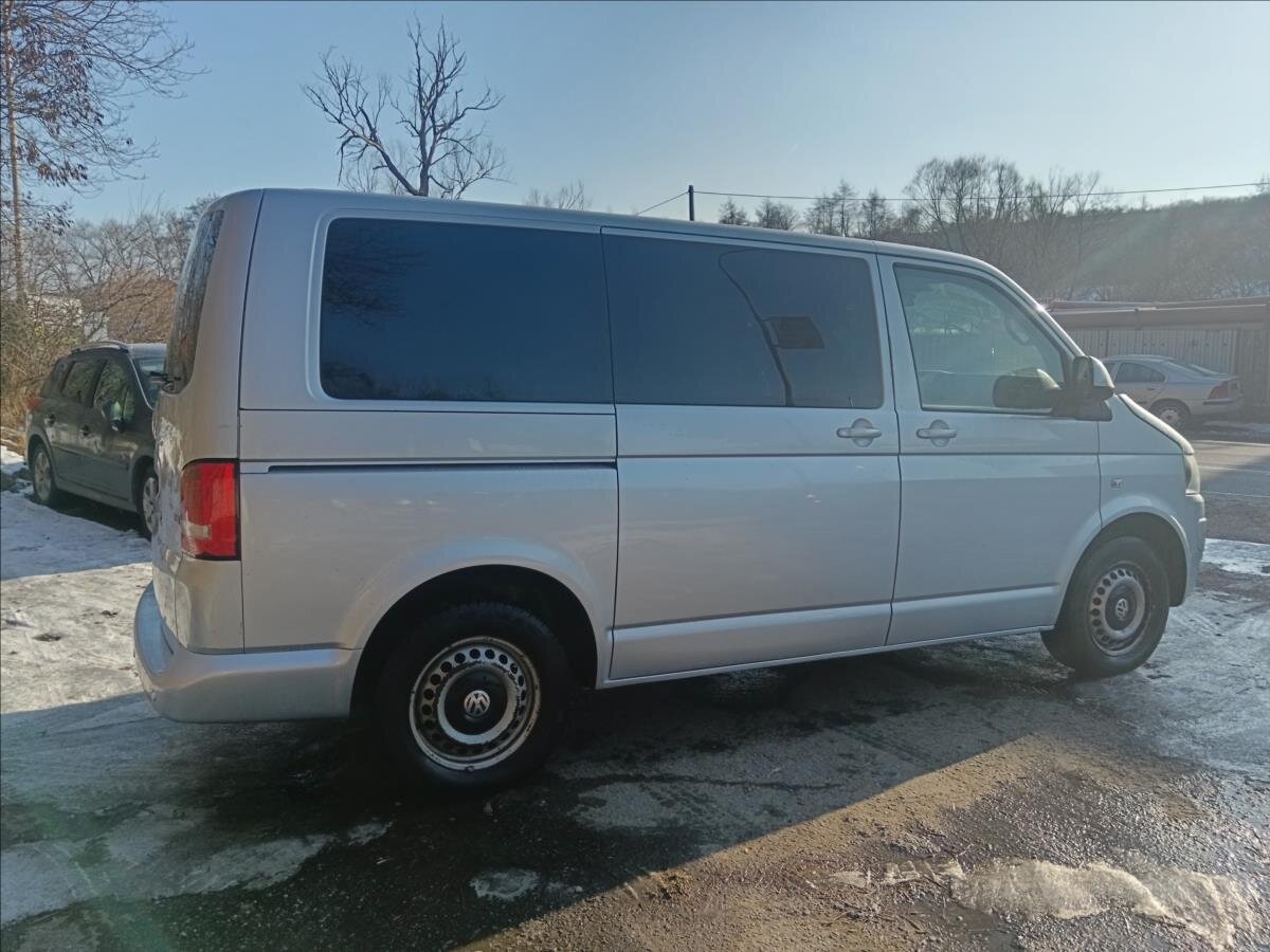 Volkswagen Multivan MPV 2,0 l 75 kw