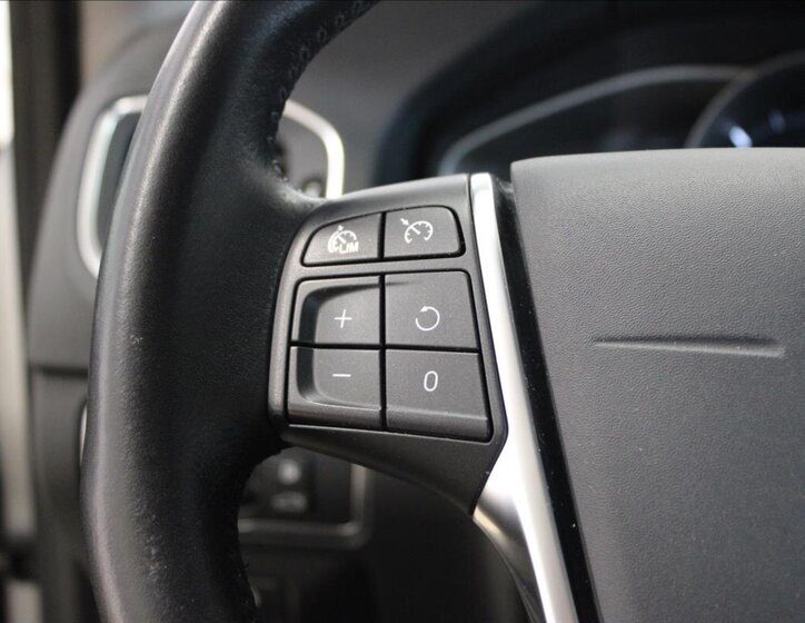 Volvo V60 Kombi 2,0 l 110 kw