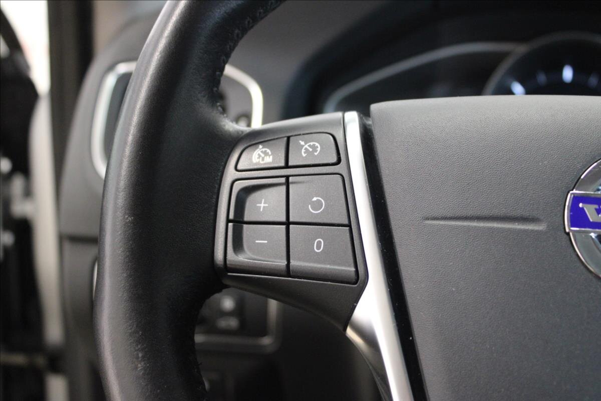 Volvo V60 Kombi 2,0 l 110 kw