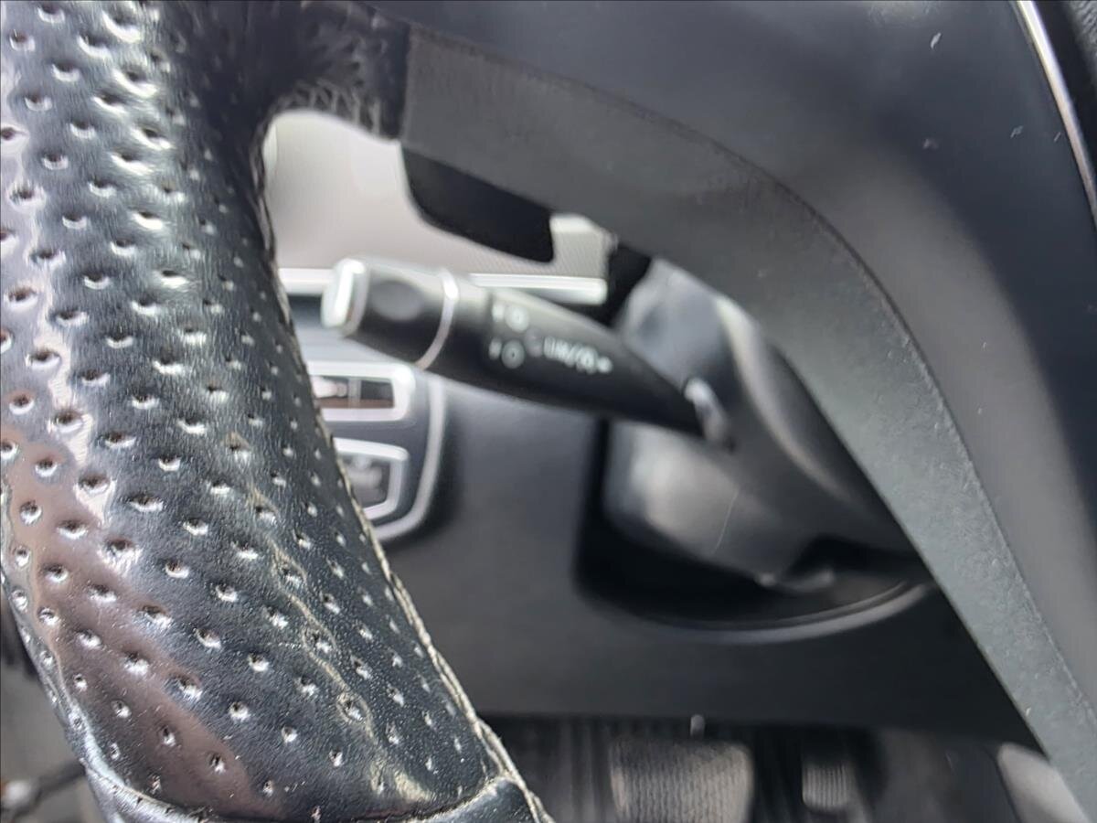 Mercedes-Benz Třídy V Kombi 2,1 l 140 kw