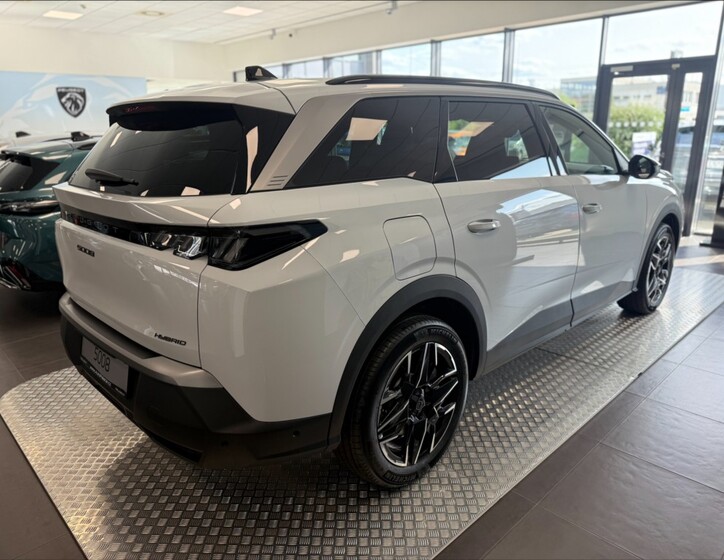 Peugeot 5008 4