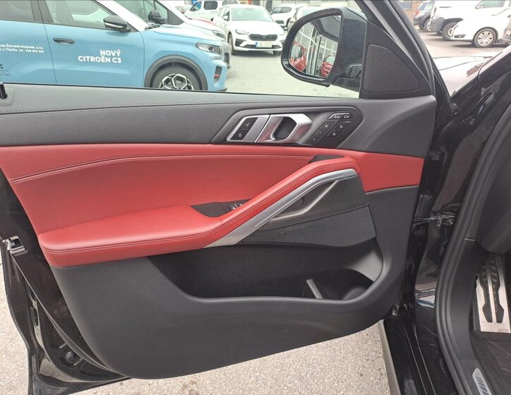 BMW X6 SUV 3,0 l 210 kw