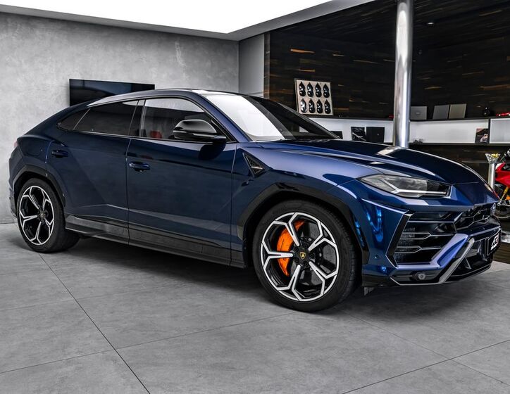 Lamborghini Urus 4