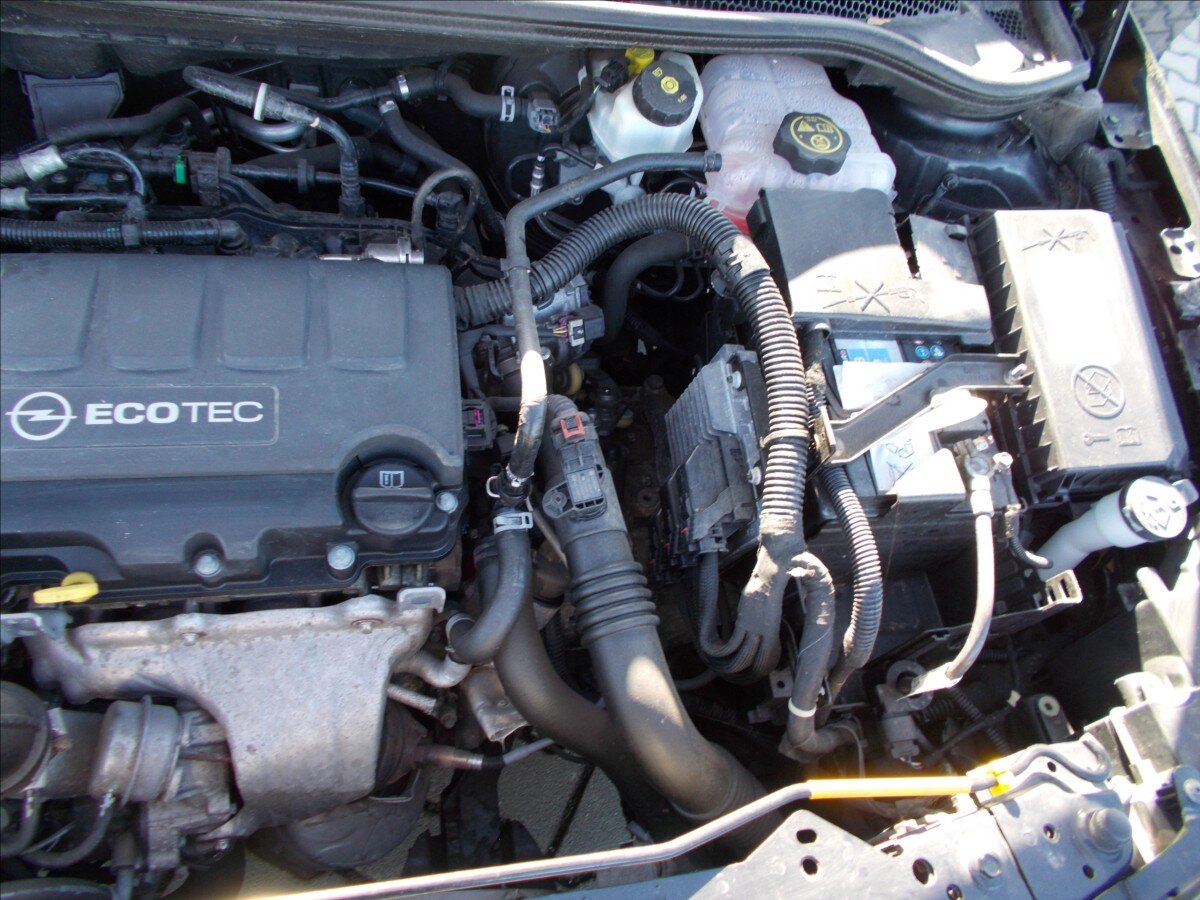 Opel Astra Sedan / Limuzína 1,4 l 103 kw