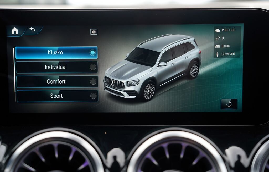 Mercedes-Benz GLB SUV / Terénní 2,0 l 225 kw