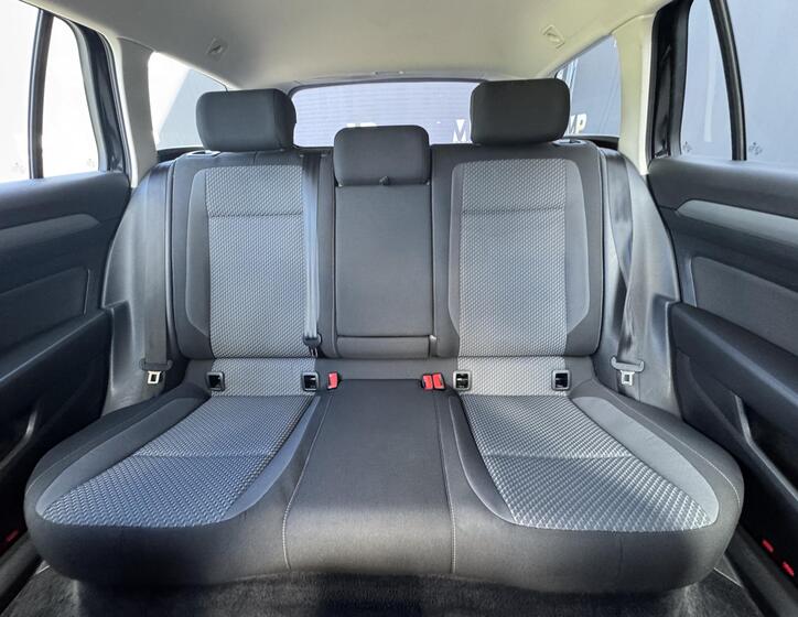 Volkswagen Passat 18