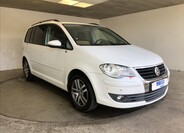 Volkswagen Touran 1