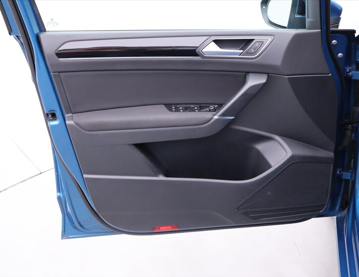 Volkswagen Touran MPV 2,0 l 110 kw