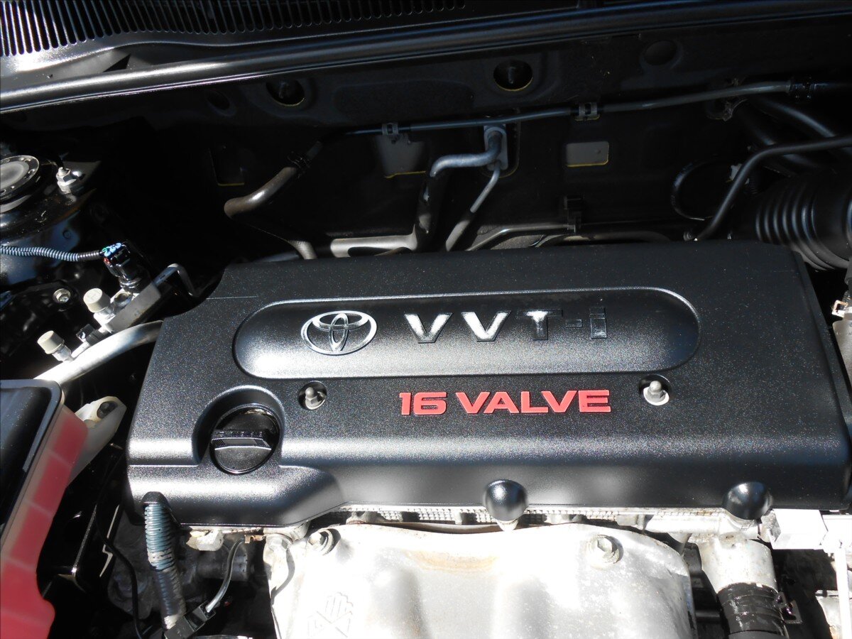 Toyota RAV4 Kombi 2,0 l 112 kw