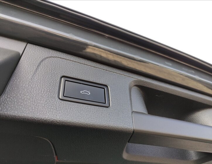 Volkswagen Passat Kombi 2,0 l 110 kw