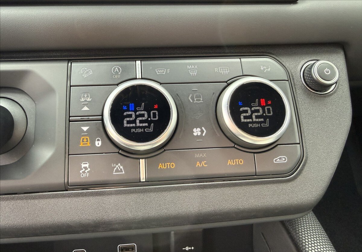 Land Rover Defender SUV / Terénní 3,0 l 221 kw