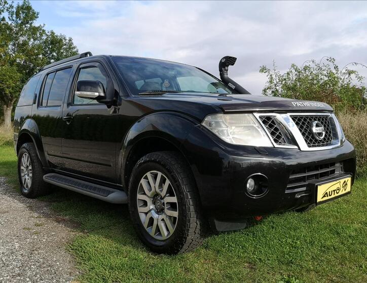 Nissan Pathfinder 37