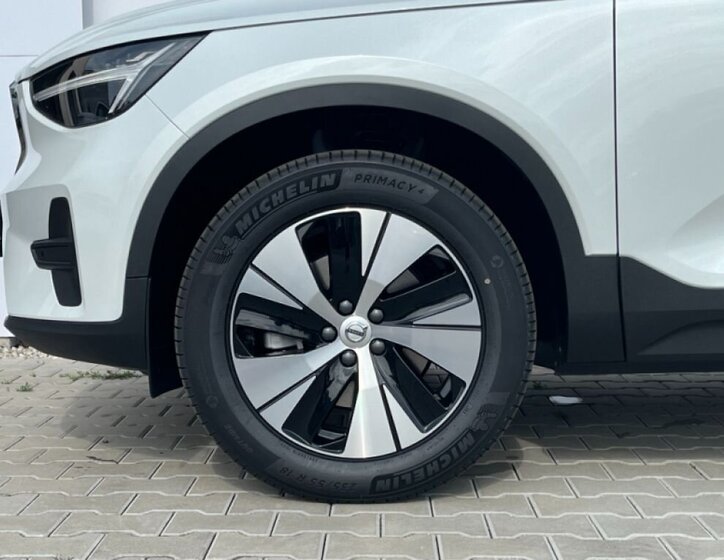 Volvo XC40 SUV 2,0 l 120 kw
