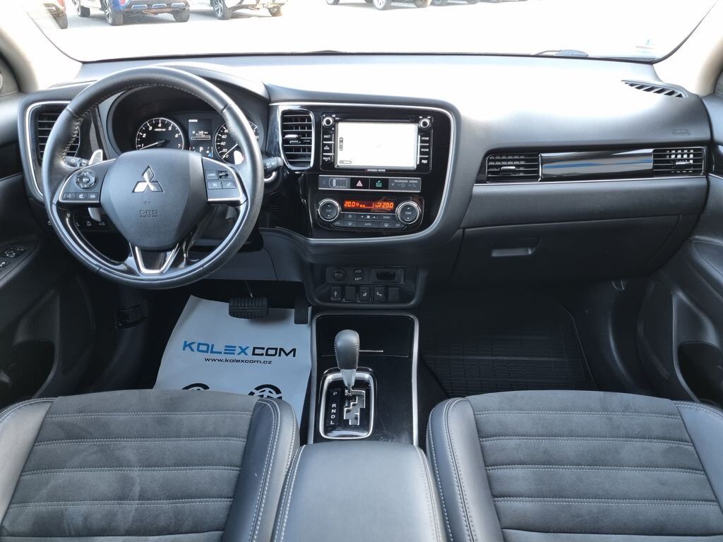Mitsubishi Outlander SUV / Terénní 2,0 l 110 kw