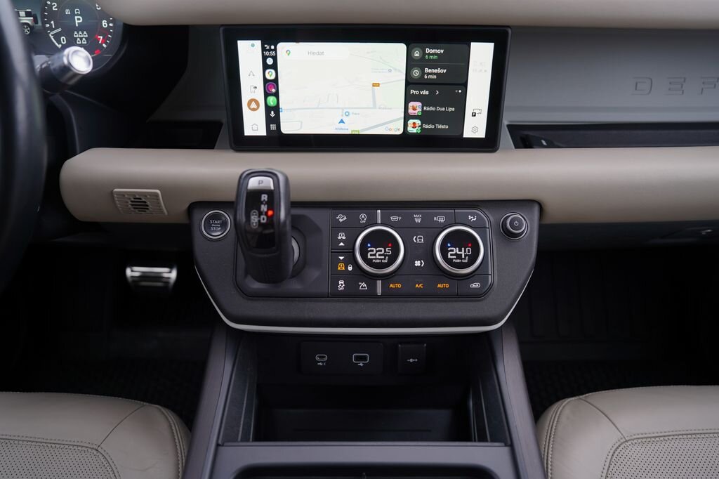 Land Rover Defender SUV 3,0 l 294 kw