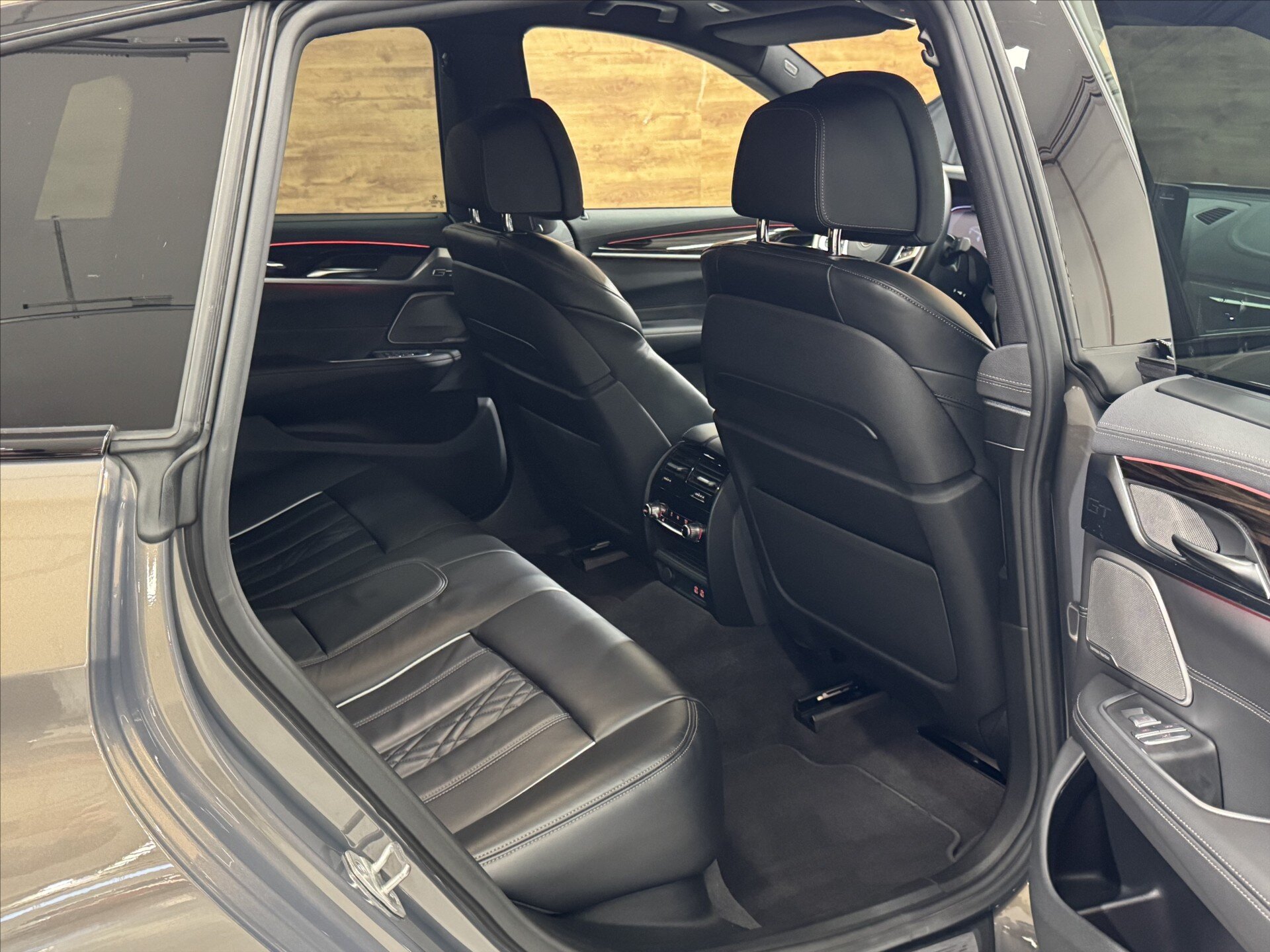 BMW Řada 6 Sedan / Limuzína 3,0 l 250 kw