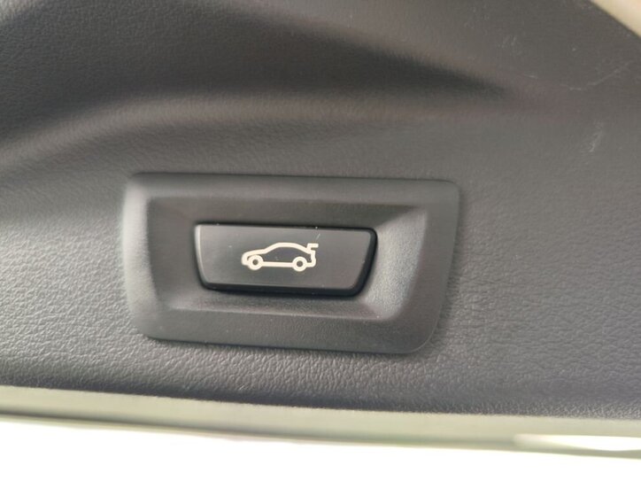 BMW X5 SUV / Terénní 3,0 l 195 kw