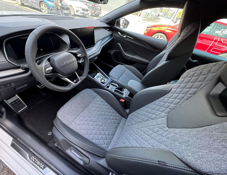 Škoda Octavia Sedan / Limuzína 2,0 l 110 kw