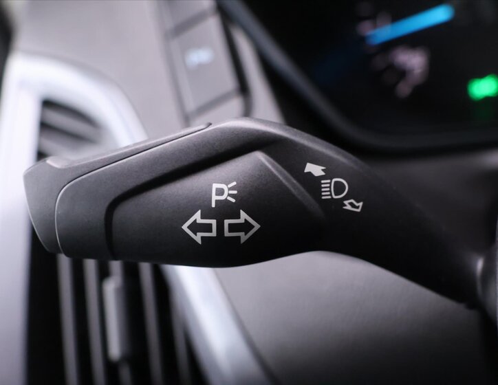 Ford Tourneo Custom 21