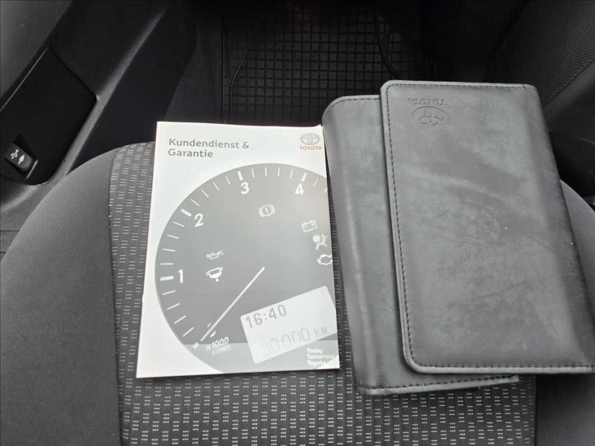 Toyota Verso MPV 1,6 l 97 kw