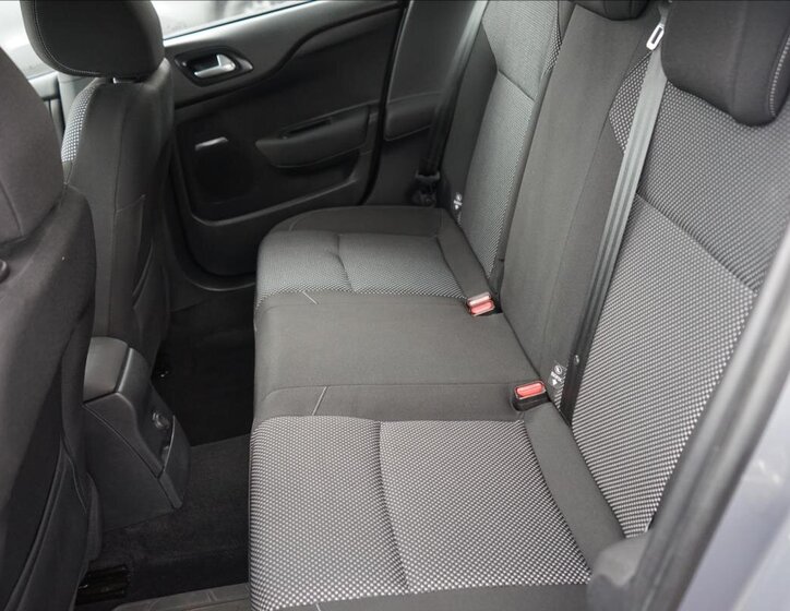 DS Automobiles DS4 Hatchback 1,6 l 88 kw