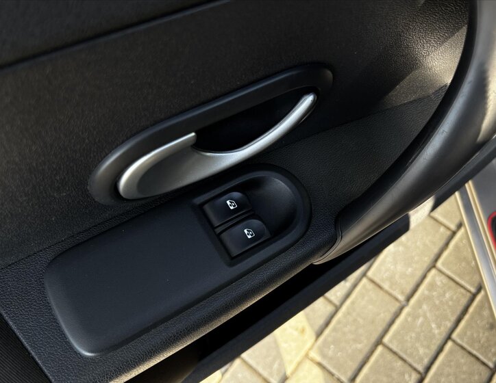 Renault Clio Kombi 1,1 l 74 kw