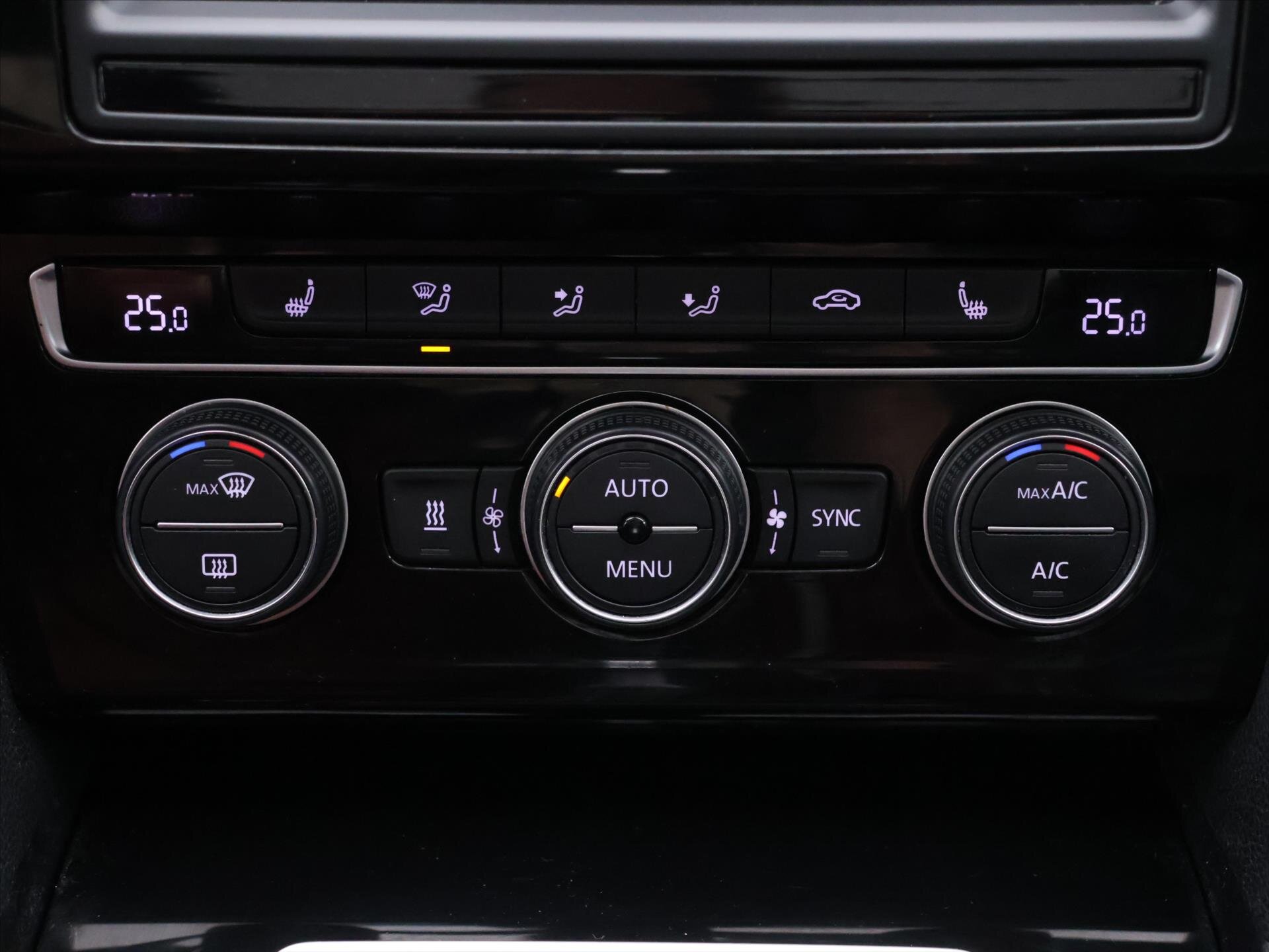 Volkswagen Passat Kombi 2,0 l 206 kw