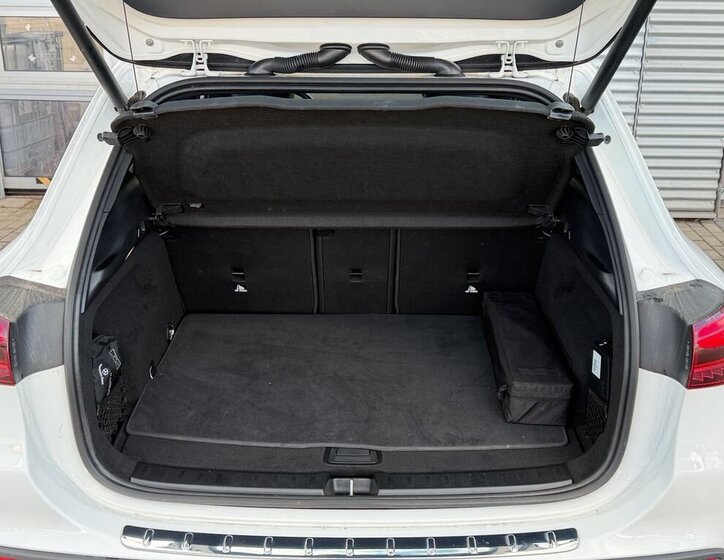 Mercedes-Benz GLA SUV / Terénní 2,0 l 85 kw