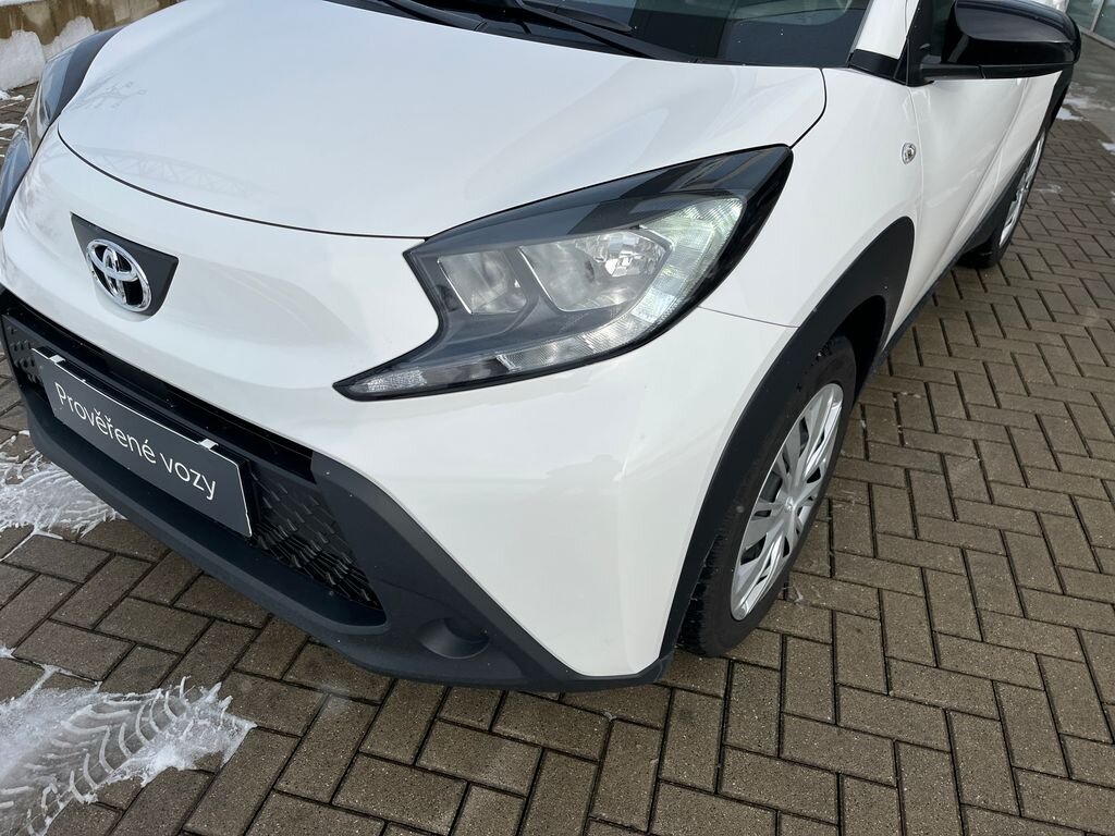 Toyota Aygo Hatchback 998,0 53 kw