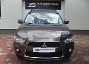 Mitsubishi Outlander 3