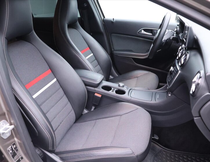 Mercedes-Benz Třídy A Hatchback 1,8 l 80 kw