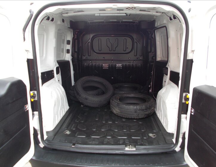 Opel Combo Skříň 1,6 l 77 kw