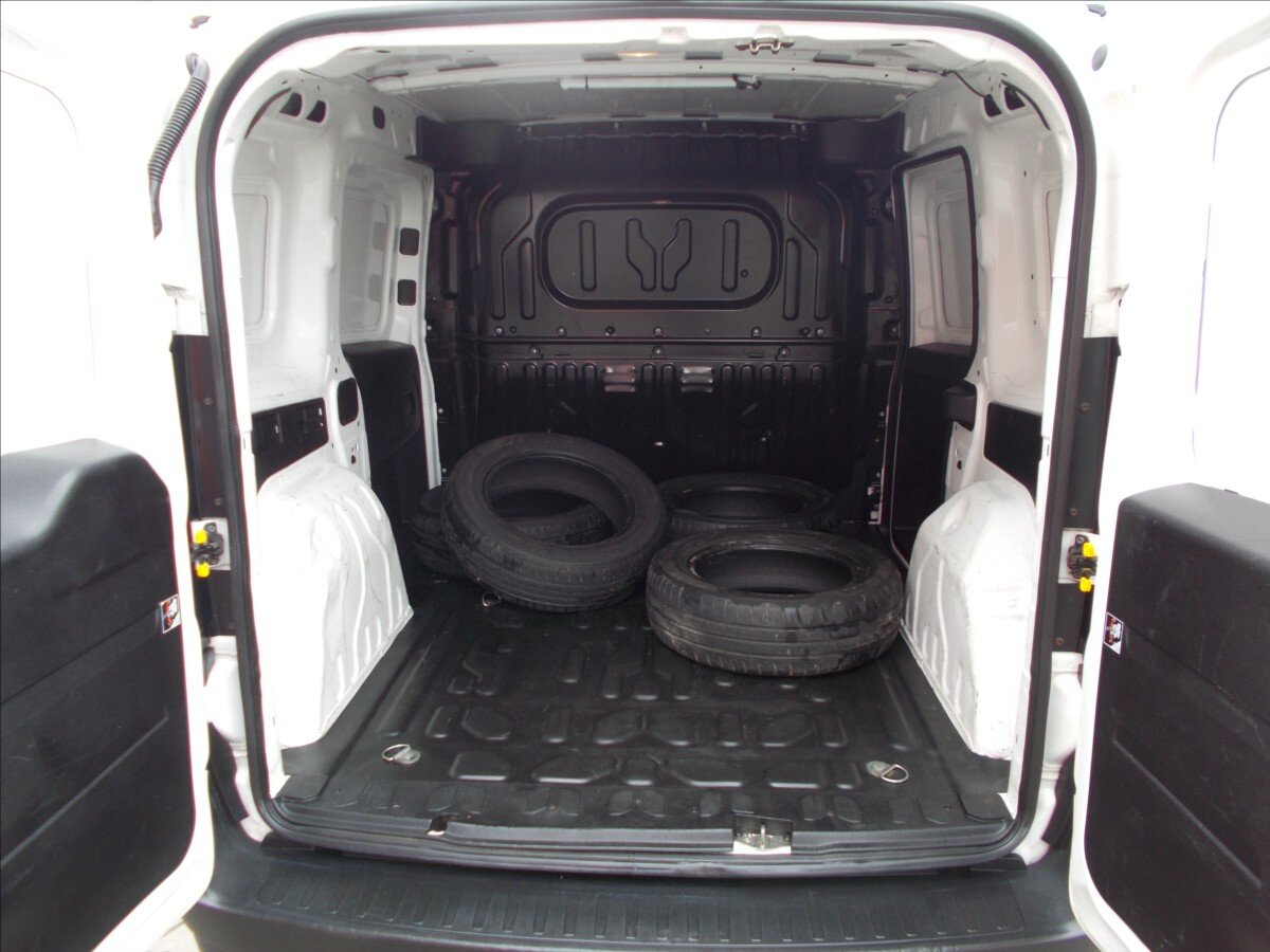 Opel Combo Skříň 1,6 l 77 kw