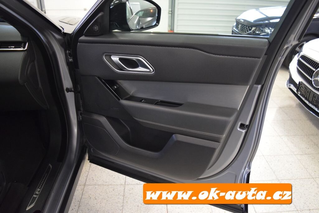 Land Rover Range Rover Velar SUV 2,0 l 150 kw