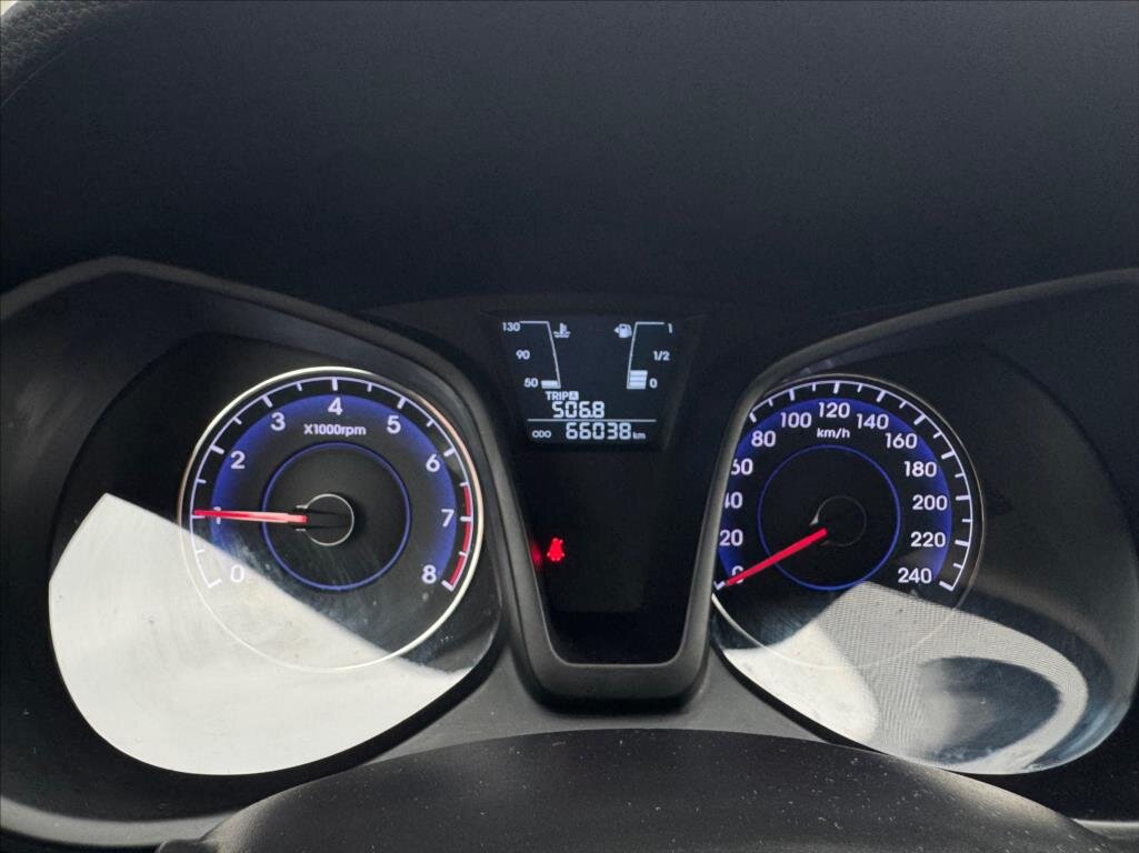 Hyundai ix20 MPV 1,4 l 66 kw