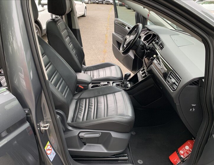 Volkswagen Touran Kombi 1,6 l 85 kw