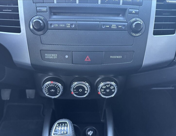 Mitsubishi Outlander SUV / Terénní 2,3 l 130 kw