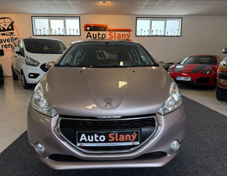 Peugeot 208 Hatchback 1,4 l 70 kw