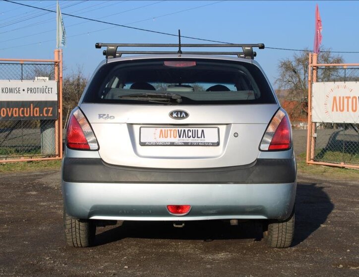 KIA Rio 6