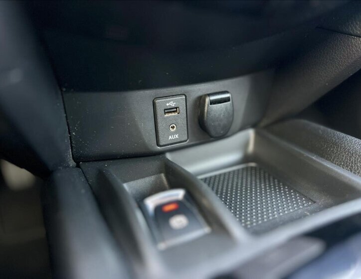 Nissan X-Trail SUV / Terénní 1,6 l 96 kw