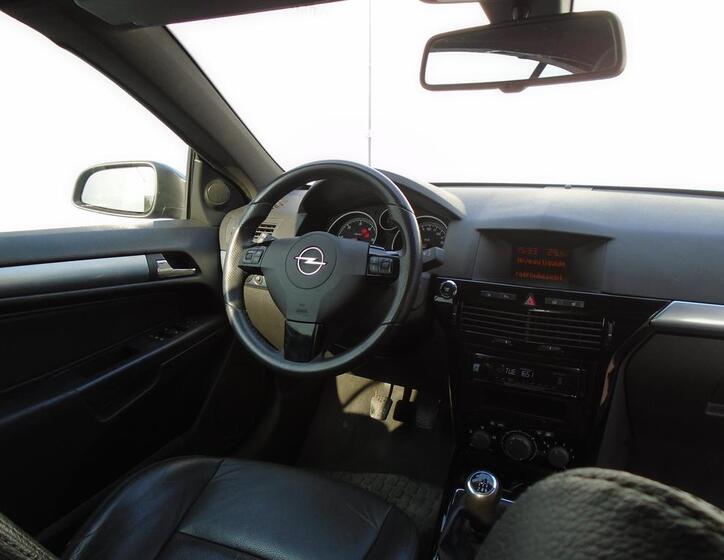 Opel Astra 16