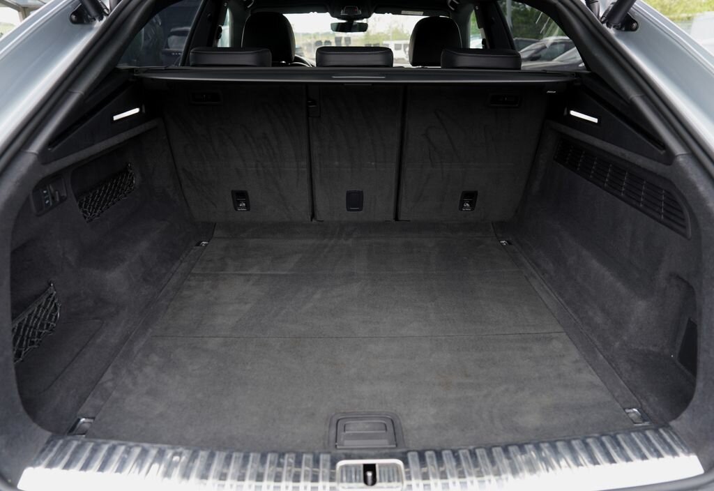Audi Q8 SUV / Terénní 3,0 l 250 kw