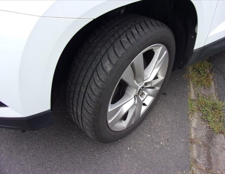 Škoda Karoq Kombi 999,0 85 kw